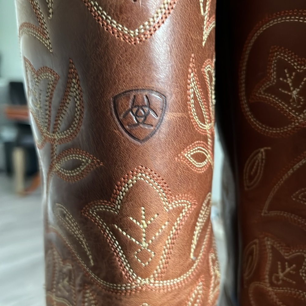 Ariat boots - Picture 9 of 9
